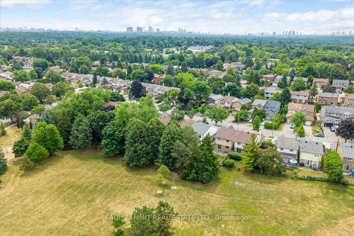 Photo 7 at 50 Lilac Avenue, Willowbrook, Markham