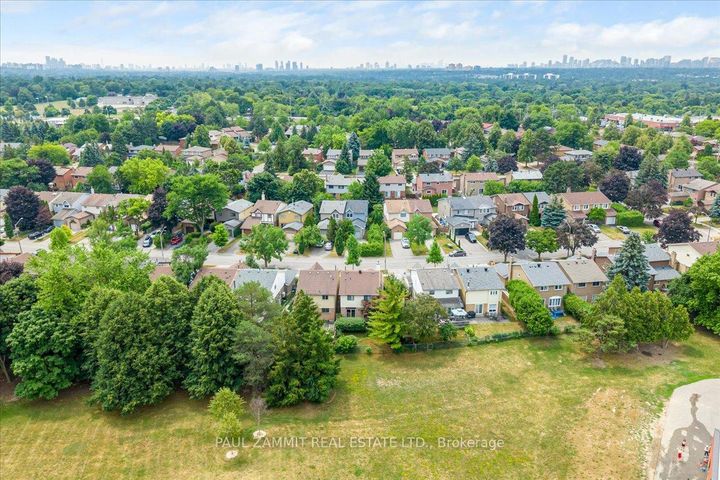 Photo 9 at 50 Lilac Avenue, Willowbrook, Markham