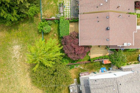 Photo 8 at 50 Lilac Avenue, Willowbrook, Markham