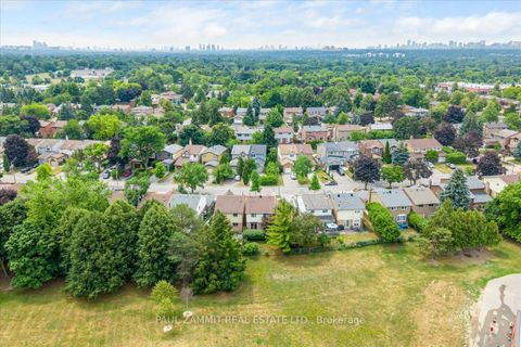 Photo 9 at 50 Lilac Avenue, Willowbrook, Markham