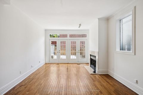 Photo 8 at 425A Sackville Street, South St. James Town, Toronto