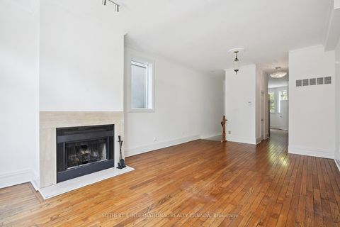 Photo 12 at 425A Sackville Street, South St. James Town, Toronto