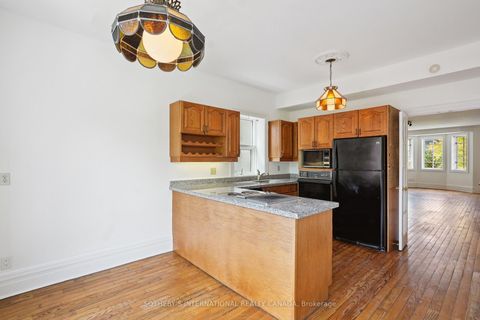 Photo 35 at 425A Sackville Street, South St. James Town, Toronto