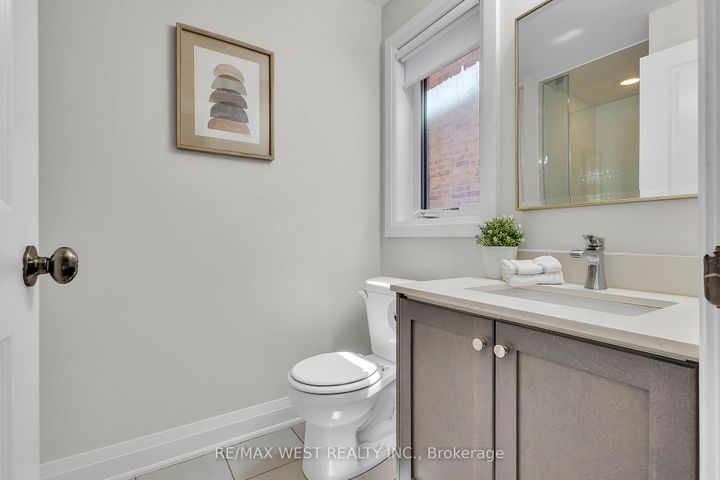 Photo 15 at 41 Pelee Avenue, Kleinburg, Vaughan