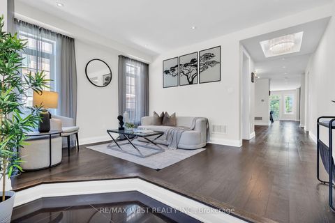 Photo 3 at 41 Pelee Avenue, Kleinburg, Vaughan