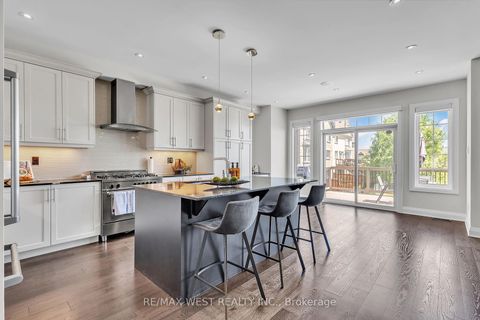 Photo 8 at 41 Pelee Avenue, Kleinburg, Vaughan