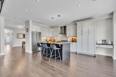 Photo 9 at 41 Pelee Avenue, Kleinburg, Vaughan