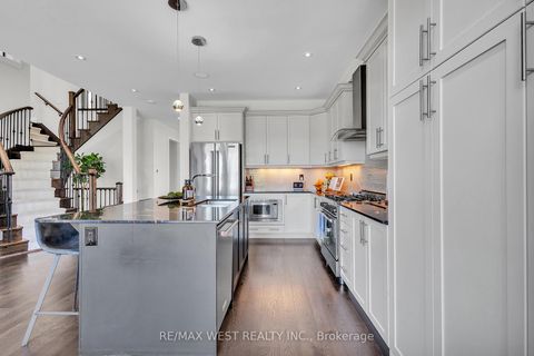 Photo 11 at 41 Pelee Avenue, Kleinburg, Vaughan