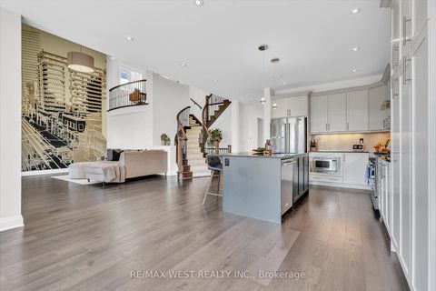 Photo 12 at 41 Pelee Avenue, Kleinburg, Vaughan