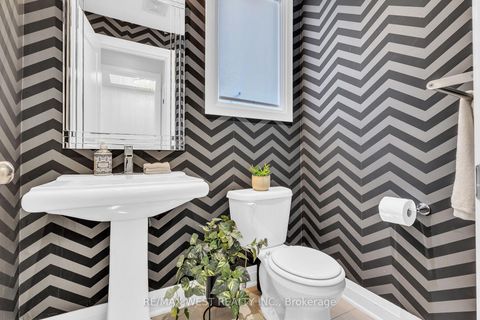 Photo 13 at 41 Pelee Avenue, Kleinburg, Vaughan