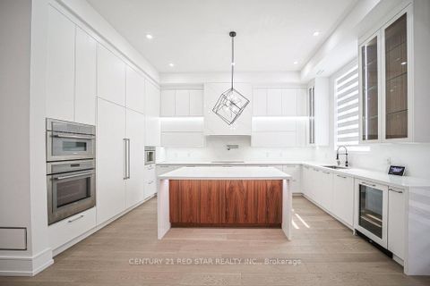 Photo 8 at 1 Frankwood Road, Queensway, Toronto