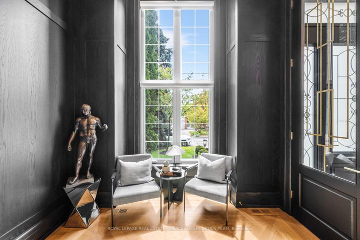 Photo 8 at 148 Munro Boulevard, Windfields, Toronto
