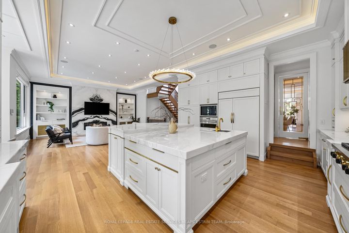 Photo 14 at 148 Munro Boulevard, Windfields, Toronto