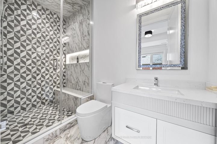 Photo 26 at 148 Munro Boulevard, Windfields, Toronto