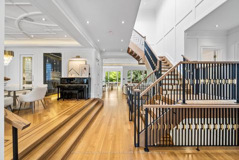 Photo 9 at 148 Munro Boulevard, Windfields, Toronto