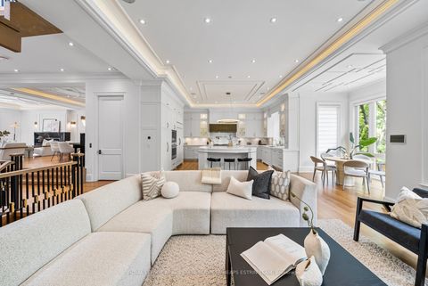 Photo 12 at 148 Munro Boulevard, Windfields, Toronto