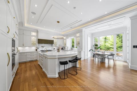Photo 13 at 148 Munro Boulevard, Windfields, Toronto