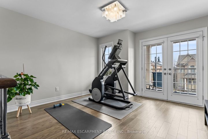 Photo 22 at 129 Fingland Crescent, Waterdown, Hamilton