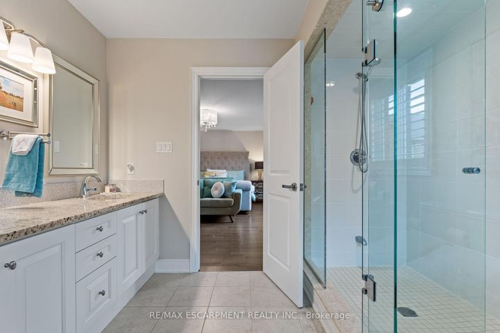 Photo 36 at 129 Fingland Crescent, Waterdown, Hamilton