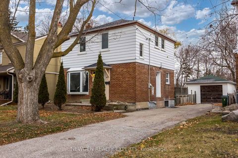 Photo 1 at 93 Ashbourne Drive, City Centre West, Toronto