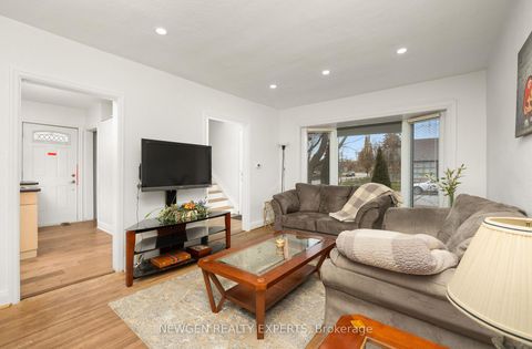 Photo 17 at 93 Ashbourne Drive, City Centre West, Toronto Photo 17 at 93 Ashbourne Drive, City Centre West, Toronto