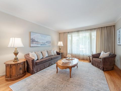 Photo 2 at 16 Oldborough Circle, Don Valley Village, Toronto