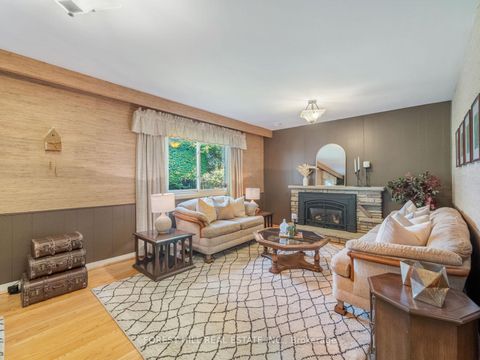 Photo 12 at 16 Oldborough Circle, Don Valley Village, Toronto