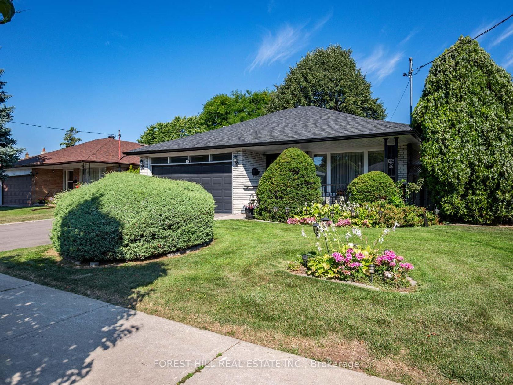 16 Oldborough Circle, Don Valley Village, Toronto 