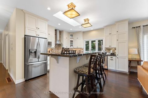 Photo 3 at 50 Chine Drive, Cliffcrest, Toronto