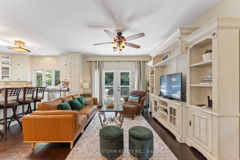 Photo 5 at 50 Chine Drive, Cliffcrest, Toronto