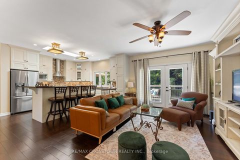 Photo 6 at 50 Chine Drive, Cliffcrest, Toronto