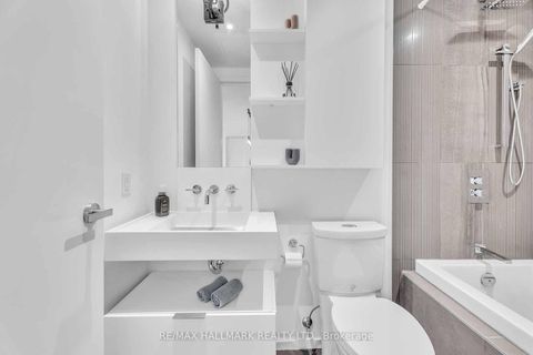 Photo 16 at 2611 - 5 St Joseph Street, Bay Street Corridor, Toronto