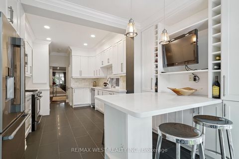 Photo 6 at 115 Cottingham Street, St. Clair, Toronto