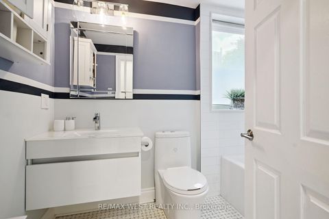 Photo 12 at 115 Cottingham Street, St. Clair, Toronto