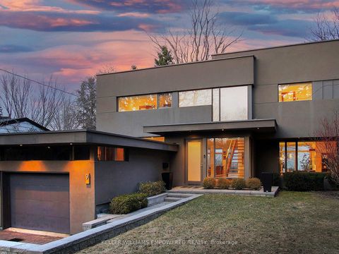 Photo 3 at 9 Fenwood Heights, Cliffcrest, Toronto