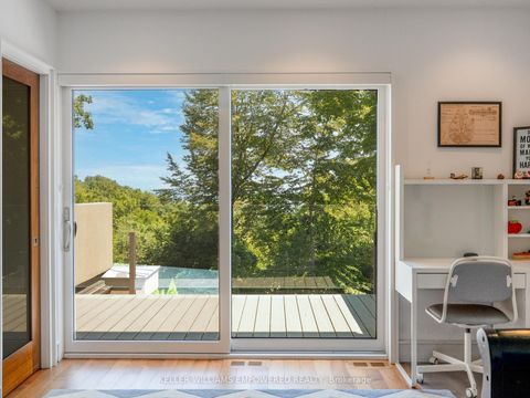 Photo 33 at 9 Fenwood Heights, Cliffcrest, Toronto
