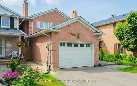 Photo 2 at 100 Gilmore Crescent, Brownridge, Vaughan