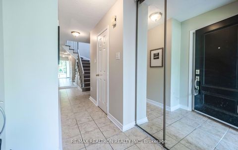 Photo 6 at 100 Gilmore Crescent, Brownridge, Vaughan