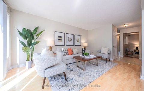 Photo 9 at 100 Gilmore Crescent, Brownridge, Vaughan