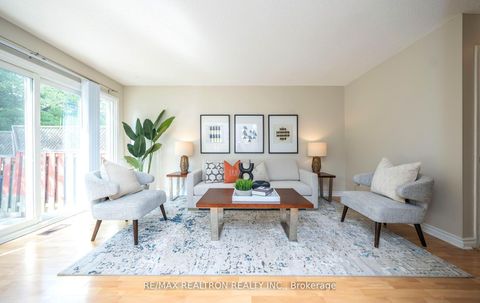 Photo 10 at 100 Gilmore Crescent, Brownridge, Vaughan