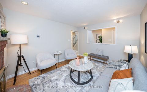 Photo 15 at 100 Gilmore Crescent, Brownridge, Vaughan