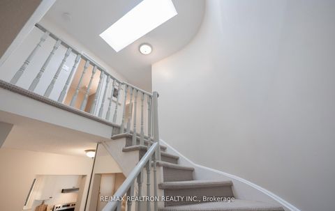 Photo 24 at 100 Gilmore Crescent, Brownridge, Vaughan