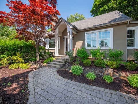 Photo 3 at 247 Allan Street, OO Old Oakville, Oakville