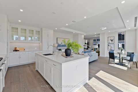 Photo 16 at 802 - 128 Hazelton Avenue, Annex, Toronto