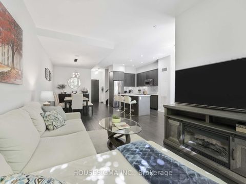 Photo 10 at TH03 - 32 Bruyers Mews, Waterfront Communities C1, Toronto