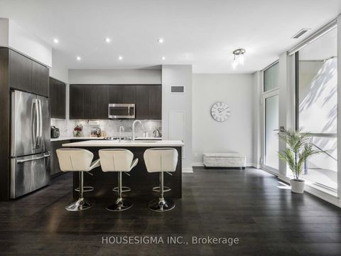 Photo 13 at TH03 - 32 Bruyers Mews, Waterfront Communities C1, Toronto