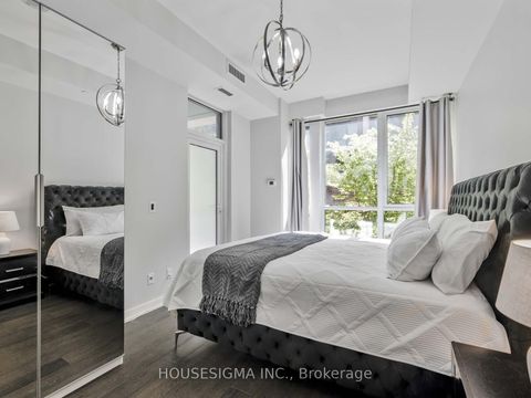Photo 20 at TH03 - 32 Bruyers Mews, Waterfront Communities C1, Toronto