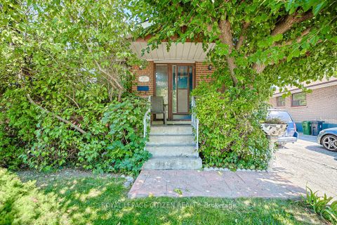 Photo 2 at 2615 Jane Street, Jane Heights, Toronto