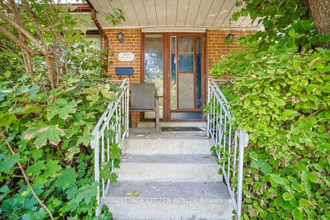 Photo 3 at 2615 Jane Street, Jane Heights, Toronto