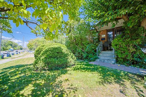 Photo 4 at 2615 Jane Street, Jane Heights, Toronto